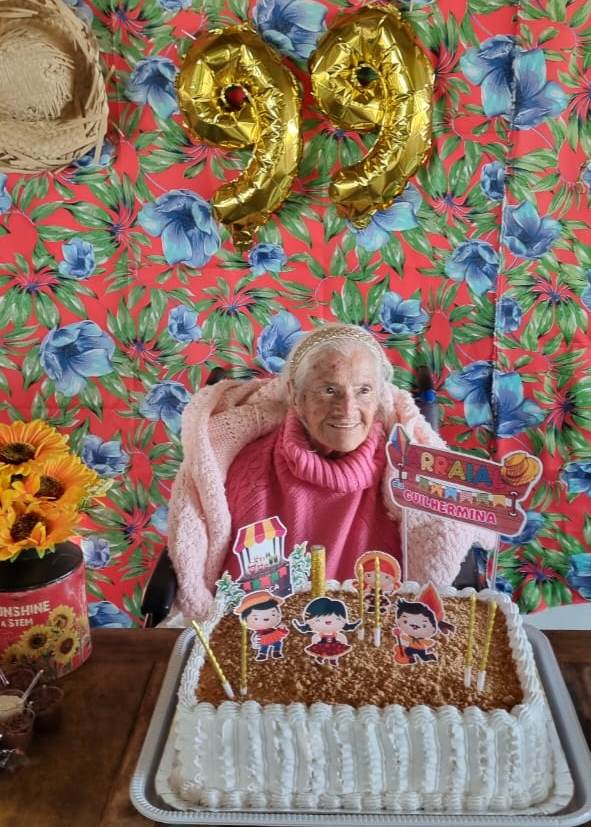 Guilhermina Nunes Siqueira completa 99 anos Guilhermina Nunes Siqueira completa 99 anos
