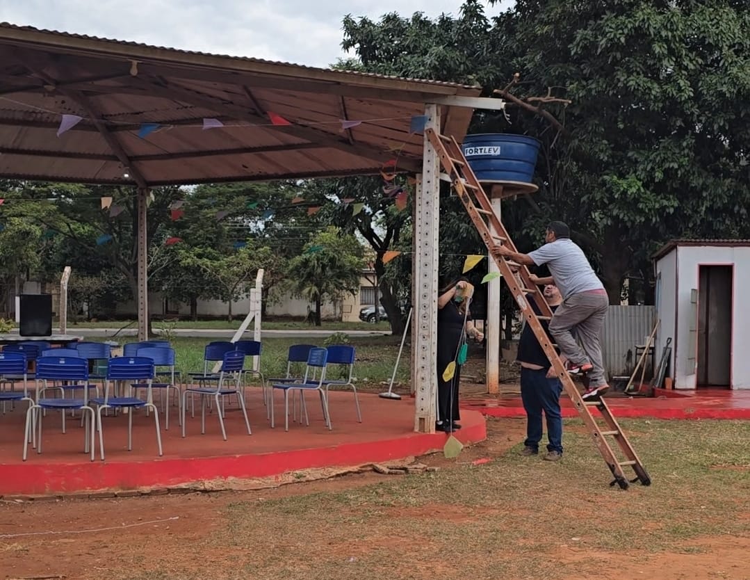 Solidariedade: Equipes de ajuda distribuem alimentos e cobertores em Ponta Porã Solidariedade: Equipes de ajuda distribuem alimentos e cobertores em Ponta Porã