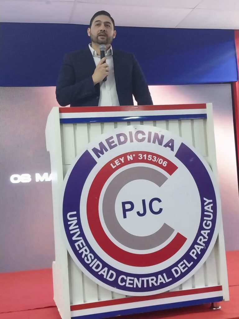 Medicina UCP: Juramento do Jaleco marca recepção a calouros e abertura do segundo semestre letivo Medicina UCP: Juramento do Jaleco marca recepção a calouros e abertura do segundo semestre letivo