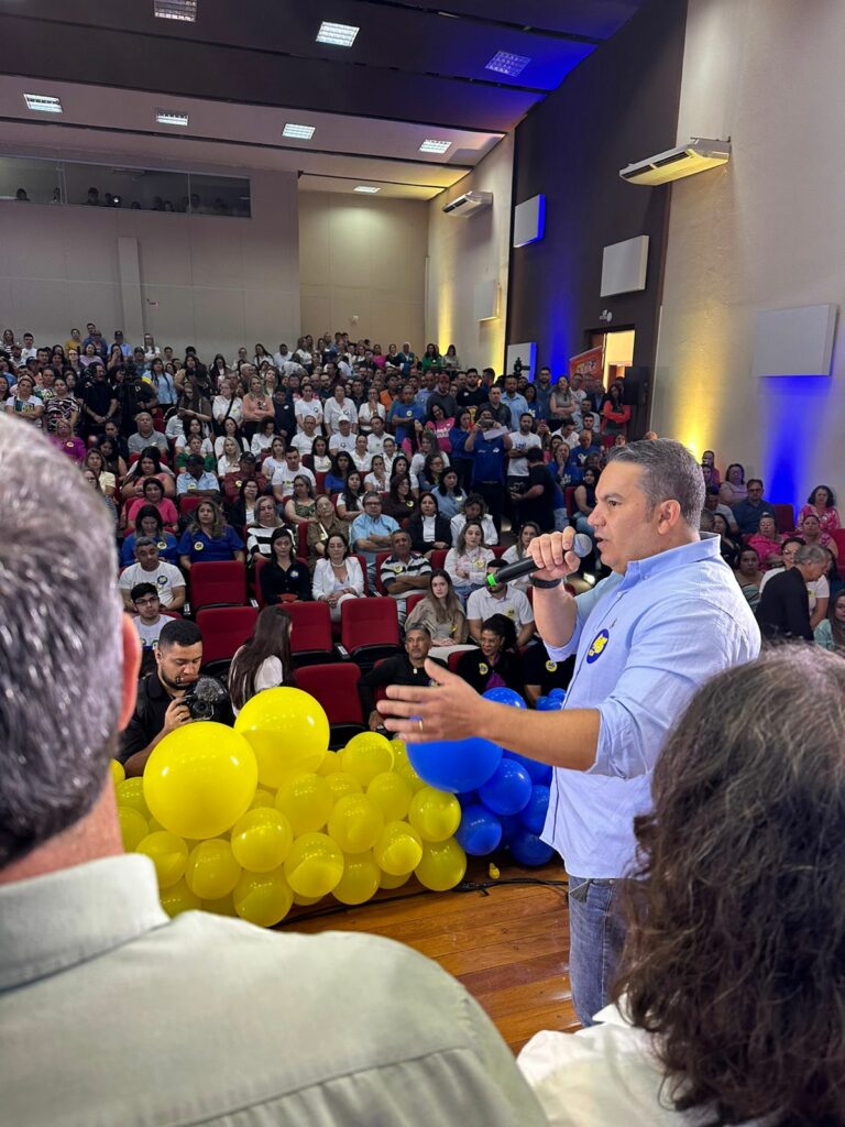 Em convenção, PSDB oficializa candidatura de Eduardo Campos e Patrick Derzi Em convenção, PSDB oficializa candidatura de Eduardo Campos e Patrick Derzi