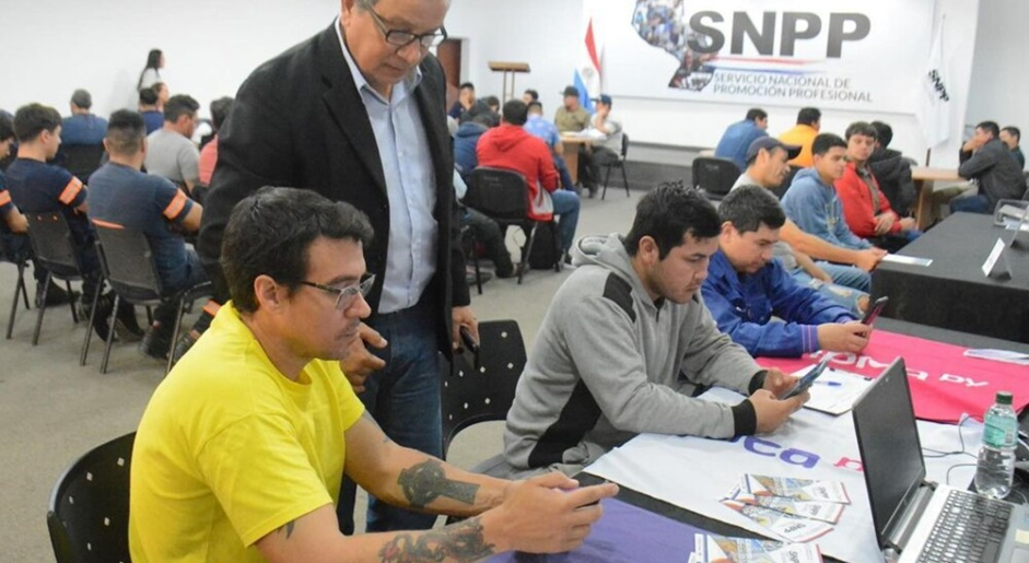 Las especialidades elegidas por jóvenes para un rápido ingreso al mundo laboral en Paraguay Las especialidades elegidas por jóvenes para un rápido ingreso al mundo laboral en Paraguay