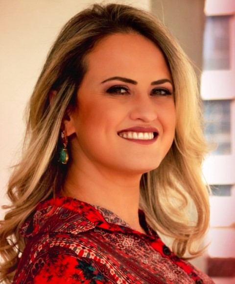 Saiba quem faz aniversário hoje, dia 10/10/24, por Dora Nunes Saiba quem faz aniversário hoje, dia 10/10/24, por Dora Nunes