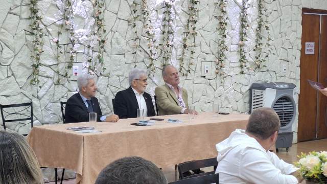 Empresário que teve braço e perna amputados em acidente concede testemunho na Adhonep em Ponta Porã Empresário que teve braço e perna amputados em acidente concede testemunho na Adhonep em Ponta Porã