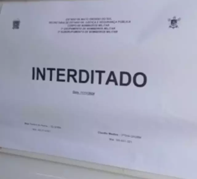 Com risco de desabamento, sete salas de escola municipal são interditadas Com risco de desabamento, sete salas de escola municipal são interditadas