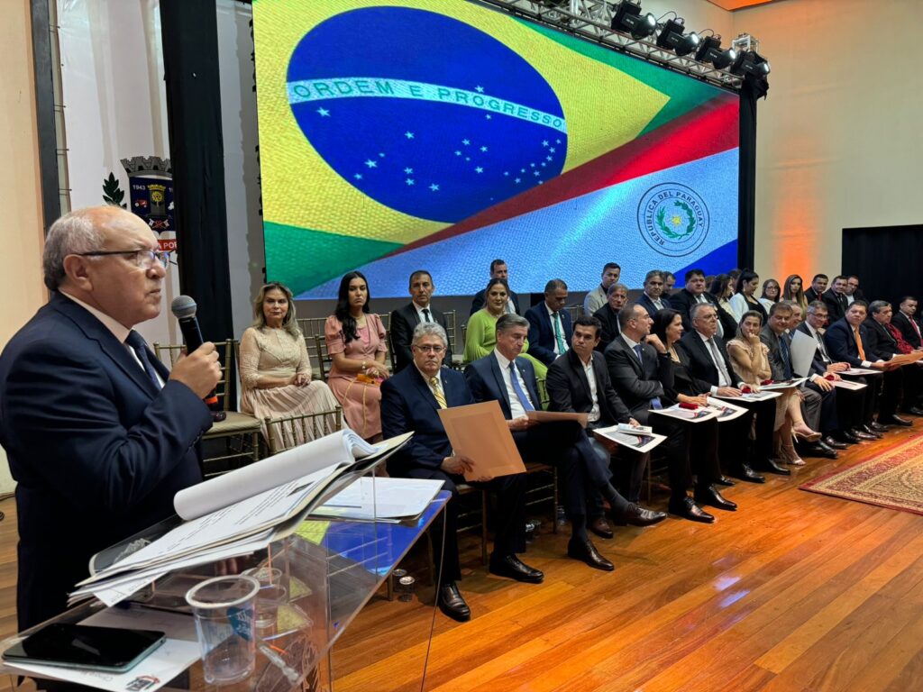 Comemoração do Jubileu de Prata do Parlim marca pelos laços de amizade entre brasileiros e paraguaios Comemoração do Jubileu de Prata do Parlim marca pelos laços de amizade entre brasileiros e paraguaios