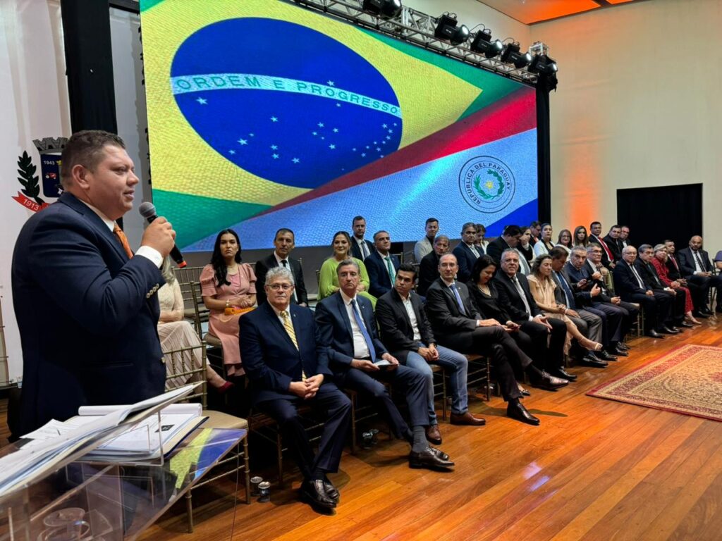 Comemoração do Jubileu de Prata do Parlim marca pelos laços de amizade entre brasileiros e paraguaios Comemoração do Jubileu de Prata do Parlim marca pelos laços de amizade entre brasileiros e paraguaios