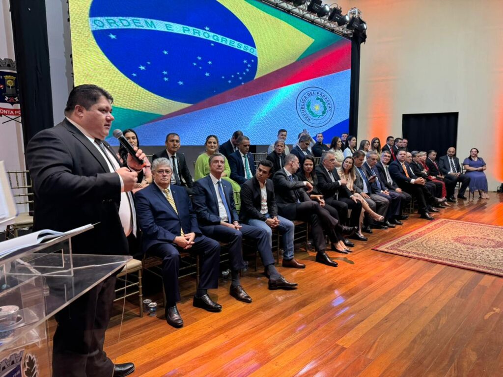 Comemoração do Jubileu de Prata do Parlim marca pelos laços de amizade entre brasileiros e paraguaios Comemoração do Jubileu de Prata do Parlim marca pelos laços de amizade entre brasileiros e paraguaios