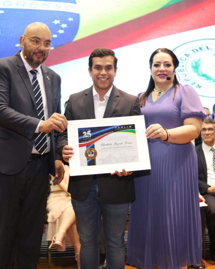 Comemoração do Jubileu de Prata do Parlim marca pelos laços de amizade entre brasileiros e paraguaios Comemoração do Jubileu de Prata do Parlim marca pelos laços de amizade entre brasileiros e paraguaios