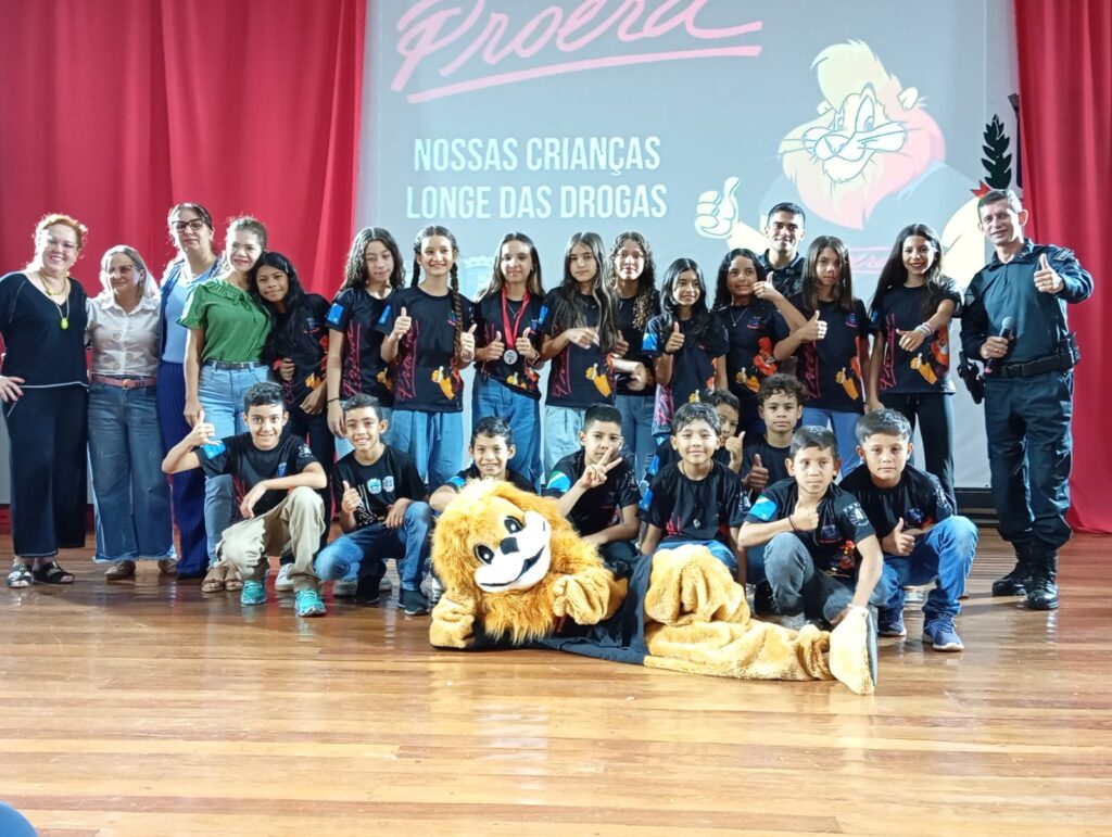 4º BPM e Secretaria de Educação de Ponta Porã realizam formatura do PROERD e reúnem mais de 700 crianças 4º BPM e Secretaria de Educação de Ponta Porã realizam formatura do PROERD e reúnem mais de 700 crianças