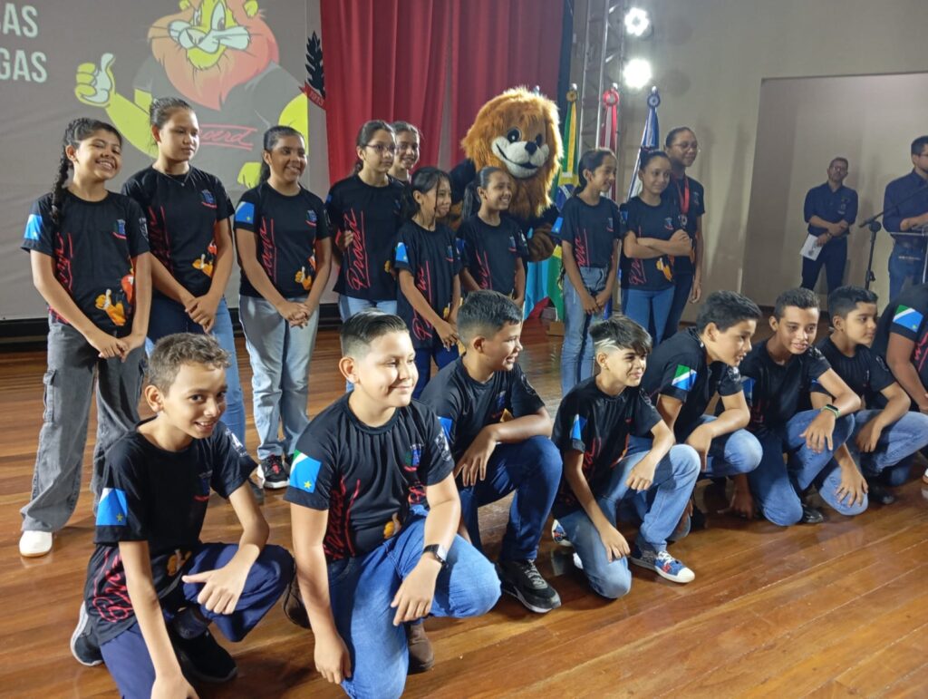 4º BPM e Secretaria de Educação de Ponta Porã realizam formatura do PROERD e reúnem mais de 700 crianças 4º BPM e Secretaria de Educação de Ponta Porã realizam formatura do PROERD e reúnem mais de 700 crianças