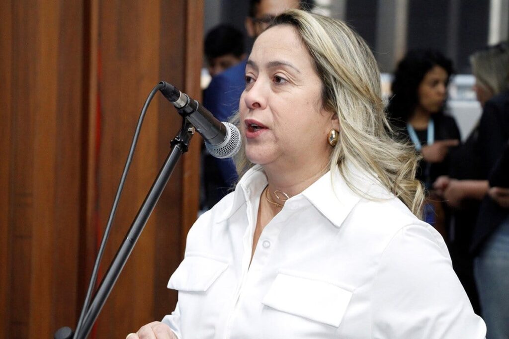 Lia Nogueira alerta para crise de água na Aldeia Jaguapiru: “Questão de dignidade e justiça” Lia Nogueira alerta para crise de água na Aldeia Jaguapiru: “Questão de dignidade e justiça”