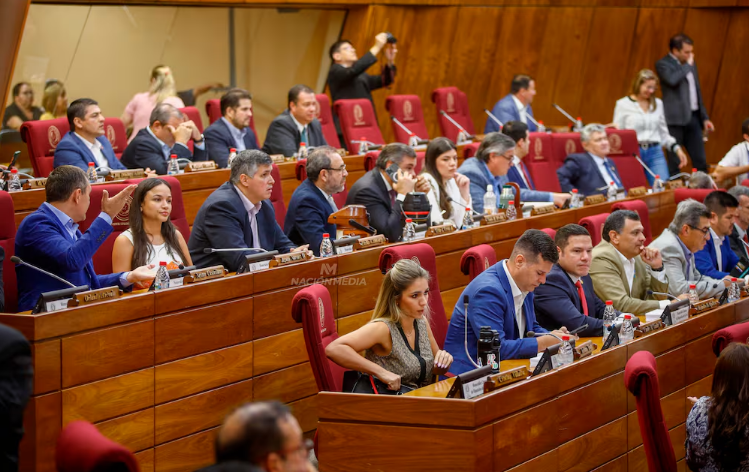Aprueban Presupuesto 2025 con modificaciones y documento pasa al Senado Aprueban Presupuesto 2025 con modificaciones y documento pasa al Senado