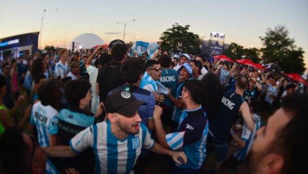 Migraciones reporta ingreso de más de 16.000 hinchas hasta el momento Migraciones reporta ingreso de más de 16.000 hinchas hasta el momento