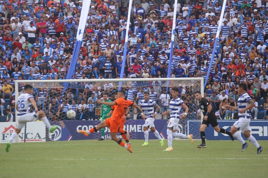 Olímpia é campeão na fronteira e time de Pedro Juan conquista vaga na Sul-americana Olímpia é campeão na fronteira e time de Pedro Juan conquista vaga na Sul-americana