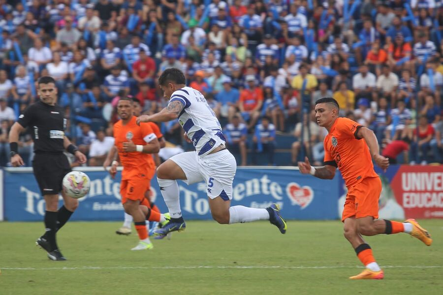 Olímpia é campeão na fronteira e time de Pedro Juan conquista vaga na Sul-americana Olímpia é campeão na fronteira e time de Pedro Juan conquista vaga na Sul-americana