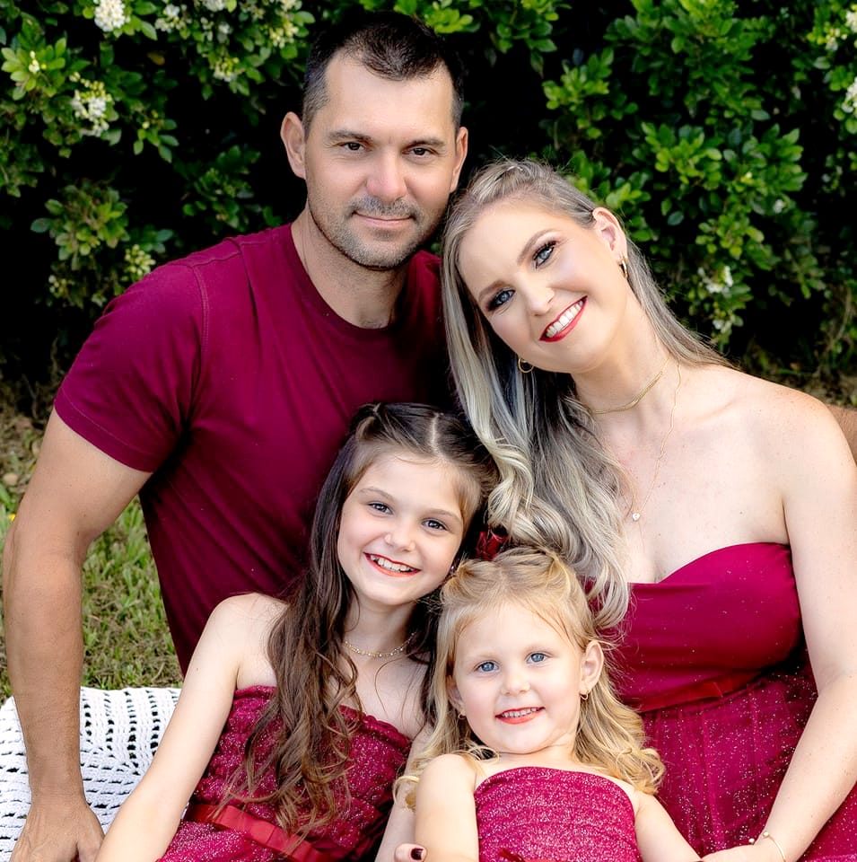 Saiba quem faz aniversário hoje, dia 04/12/24, por Dora Nunes Saiba quem faz aniversário hoje, dia 04/12/24, por Dora Nunes