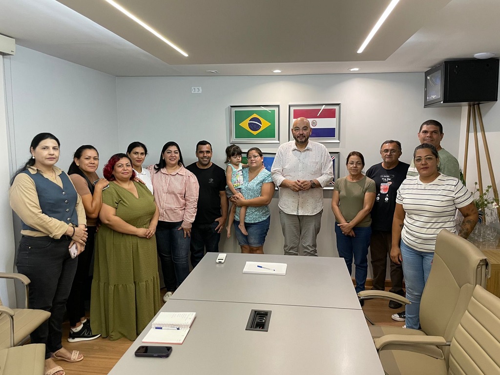 Ponta Porã: Prefeito em exercício Agnaldo Miudinho recebe pais da Banda Municipal Isaac Borges Ponta Porã: Prefeito em exercício Agnaldo Miudinho recebe pais da Banda Municipal Isaac Borges