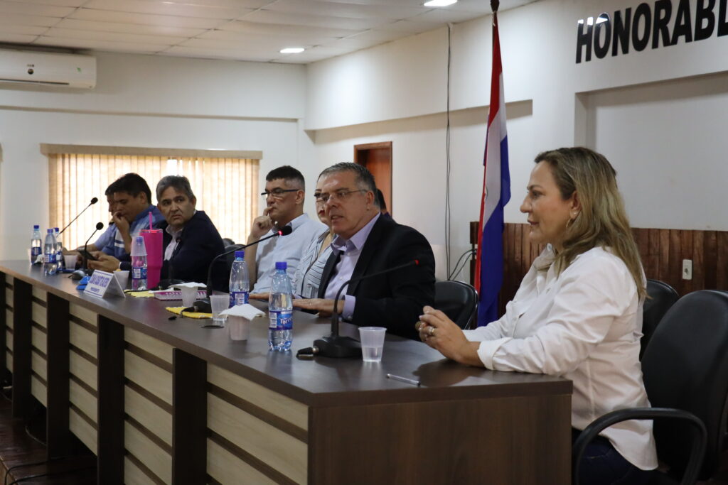 Implantação de Aeroporto Binacional é discutido em audiência pública na fronteira Implantação de Aeroporto Binacional é discutido em audiência pública na fronteira