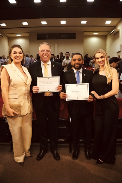 Ponta Porã: Eduardo Campos, Patrick Derzi e Vereadores eleitos são diplomados pela Justiça Eleitoral Ponta Porã: Eduardo Campos, Patrick Derzi e Vereadores eleitos são diplomados pela Justiça Eleitoral