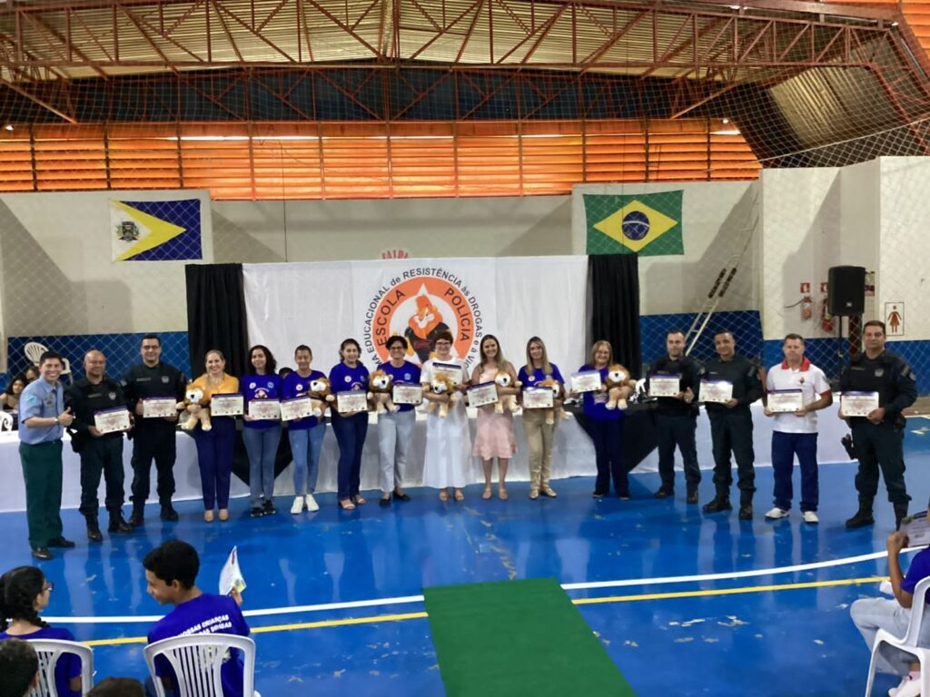 PM de Caracol forma alunos da rede municipal no Proerd PM de Caracol forma alunos da rede municipal no Proerd