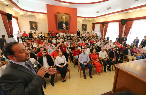 La ANR recibe solicitud de afiliación de 1.300 jóvenes de Itapúa La ANR recibe solicitud de afiliación de 1.300 jóvenes de Itapúa