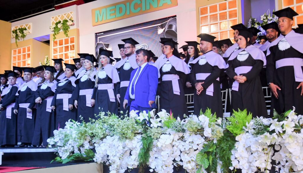 UCP-PJC tem o 2º maior número de graduados em Medicina da América Latina UCP-PJC tem o 2º maior número de graduados em Medicina da América Latina