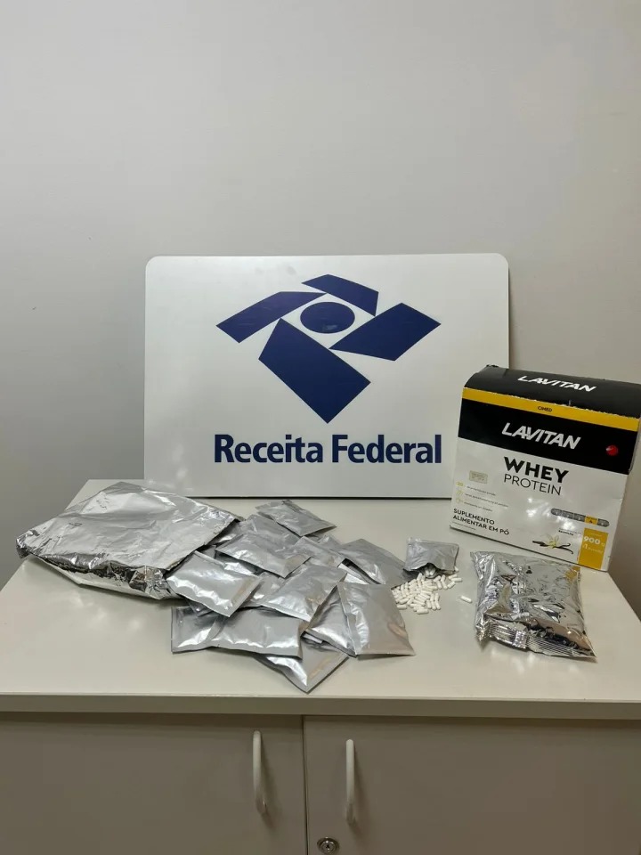 Foi encontrado em torno de 0,500 kg de fentanil em encomenda enviada pelos Correios em Ponta Porã Foi encontrado em torno de 0,500 kg de fentanil em encomenda enviada pelos Correios em Ponta Porã