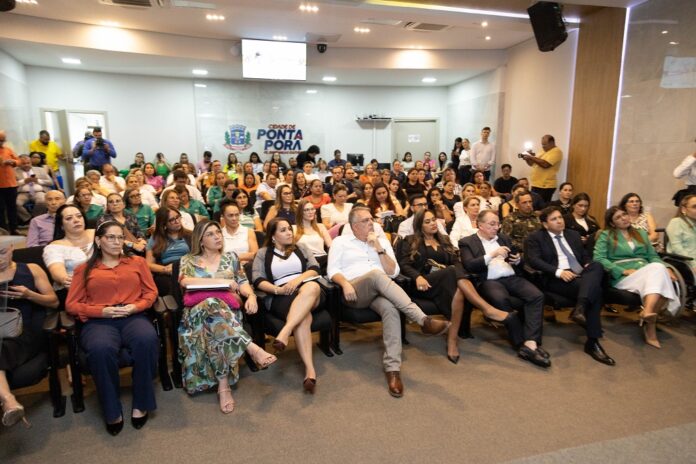 foto_02_reuniao_sobre_congresso_autismo