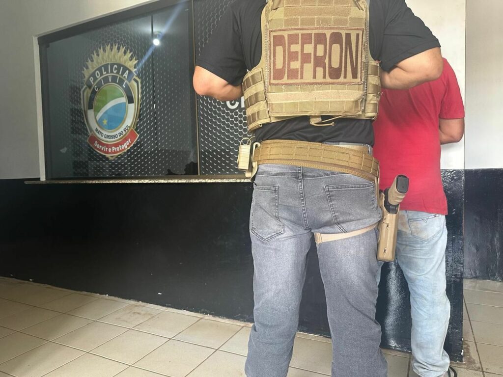 Amambai: DEFRON cumpre mandado de prisão preventiva e de busca e apreensão Amambai: DEFRON cumpre mandado de prisão preventiva e de busca e apreensão