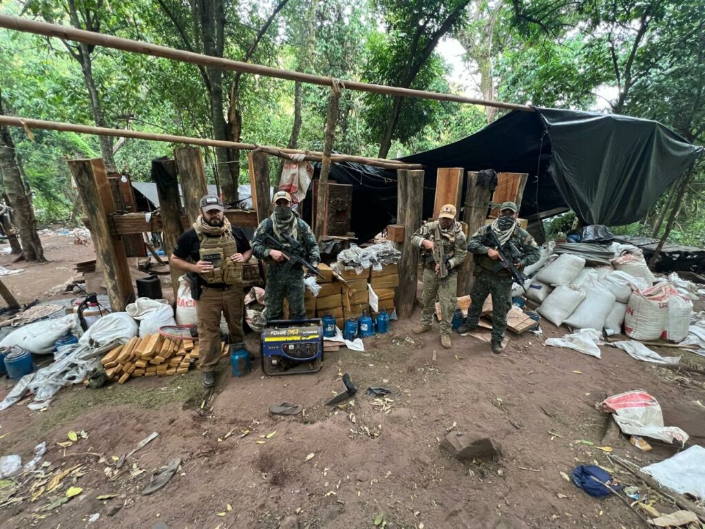 Em Pedro Juan Caballero, operação bem-sucedida desmantela infraestrutura do narcotráfico em Cerro Guasú Em Pedro Juan Caballero, operação bem-sucedida desmantela infraestrutura do narcotráfico em Cerro Guasú