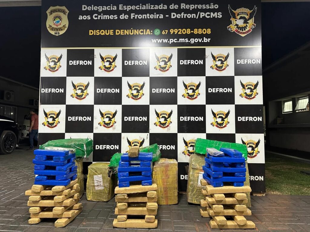 PC deflagra operação “Psicultrópicos”, cumpre mandado de busca e apreensão e prende quatro por tráfico de drogas PC deflagra operação “Psicultrópicos”, cumpre mandado de busca e apreensão e prende quatro por tráfico de drogas