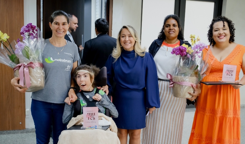 Troféu Celina Jallad: Lia Nogueira reconhece coragem das mães atípicas