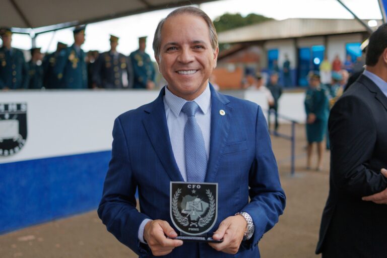 Na entrega do Espadim Tiradentes, Coronel David reitera compromisso pelo fortalecimento da PM 