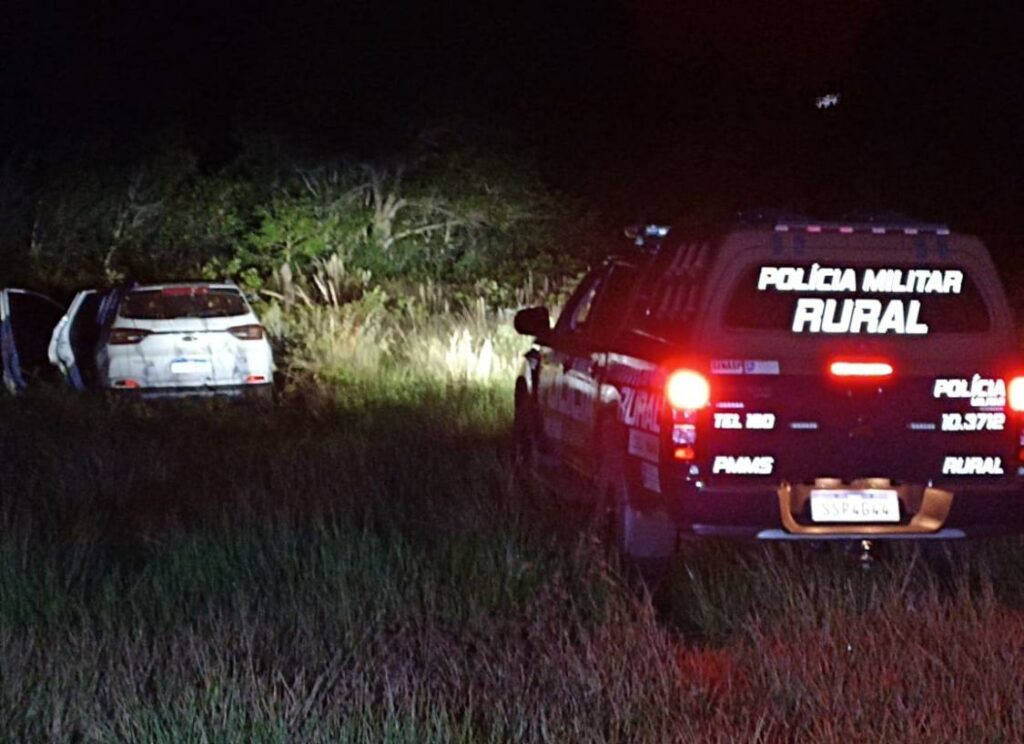 Batalhão Rural da PM apreende drogas e recupera veículo roubado Batalhão Rural da PM apreende drogas e recupera veículo roubado