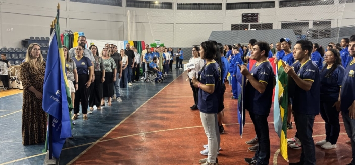 Lia Nogueira prestigia abertura das Olimpíadas das APAEs em Nova Andradina Lia Nogueira prestigia abertura das Olimpíadas das APAEs em Nova Andradina