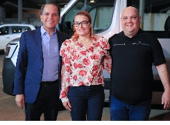 Coronel David destina recurso para aquisição de van que atenderá projeto de recuperação de dependentes químicos em Três Lagoas Coronel David destina recurso para aquisição de van que atenderá projeto de recuperação de dependentes químicos em Três Lagoas