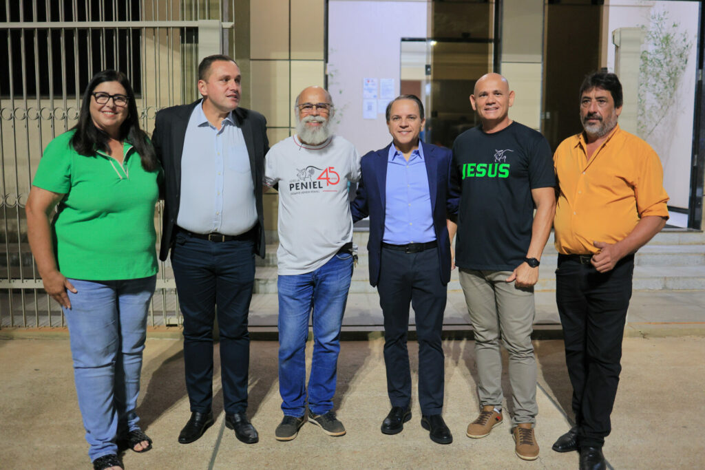 Coronel David destina recurso para aquisição de van que atenderá projeto de recuperação de dependentes químicos em Três Lagoas Coronel David destina recurso para aquisição de van que atenderá projeto de recuperação de dependentes químicos em Três Lagoas