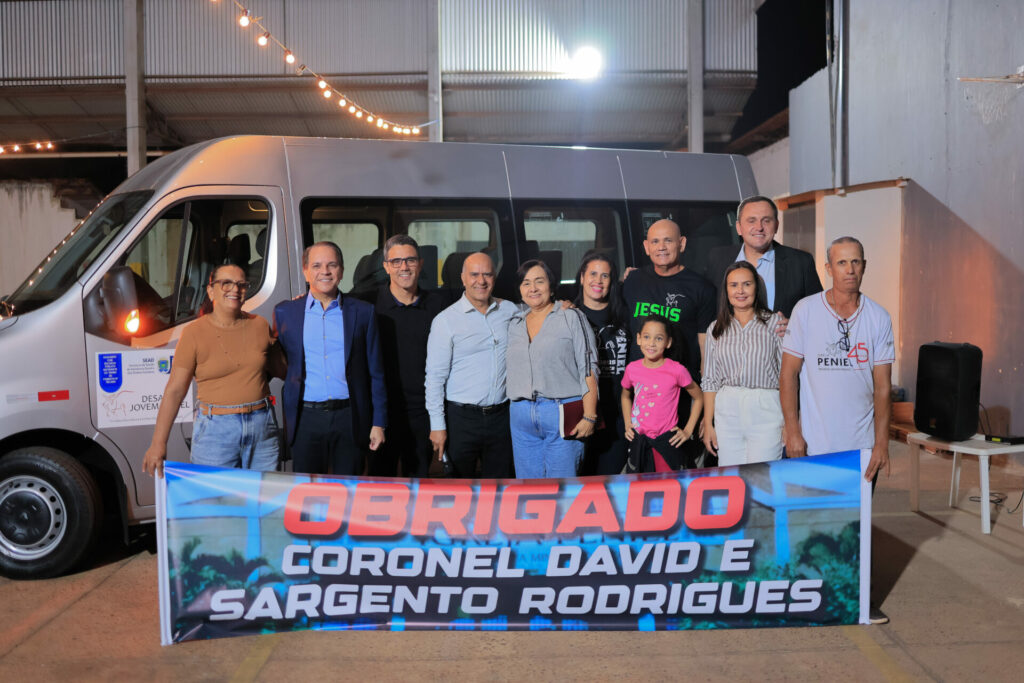 Coronel David destina recurso para aquisição de van que atenderá projeto de recuperação de dependentes químicos em Três Lagoas Coronel David destina recurso para aquisição de van que atenderá projeto de recuperação de dependentes químicos em Três Lagoas