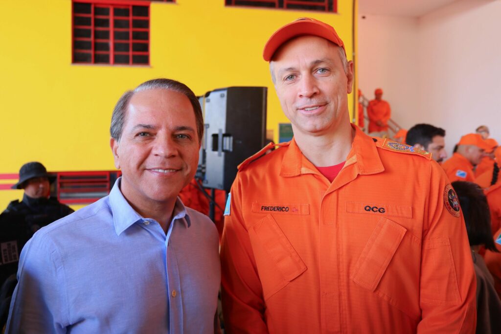Para Coronel David, novos equipamentos reiteram preocupação do governo no combate a incêndios e valorização dos profissionais da segurança Para Coronel David, novos equipamentos reiteram preocupação do governo no combate a incêndios e valorização dos profissionais da segurança
