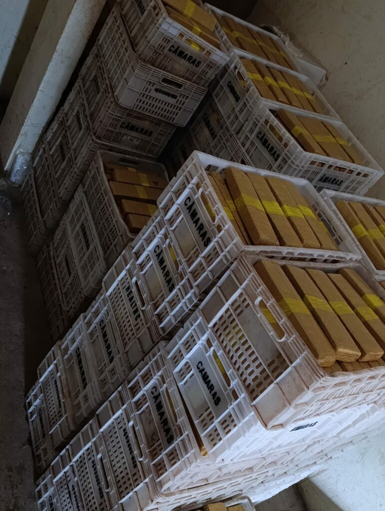 PM apreende mais de duas toneladas de maconha em Operação Caminhos Seguros no Distrito de Nova Itamarati PM apreende mais de duas toneladas de maconha em Operação Caminhos Seguros no Distrito de Nova Itamarati