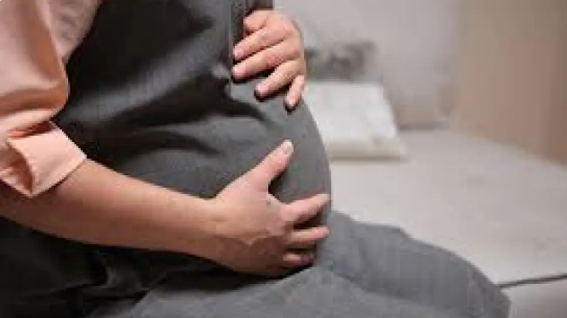 Desafíos laborales en Paraguay: informalidad, edad y maternidad Desafíos laborales en Paraguay: informalidad, edad y maternidad