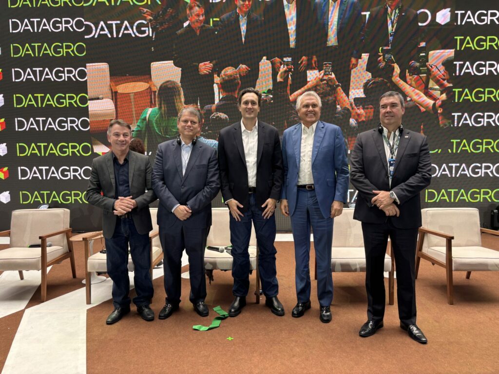 Riedel participa de evento internacional voltado ao agronegócio Riedel participa de evento internacional voltado ao agronegócio