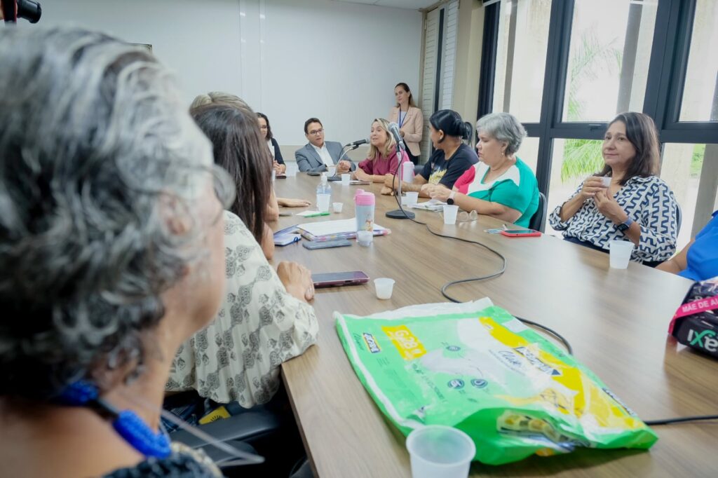 PL propõe vacinação prioritária para mães de pessoas atípicas em MS PL propõe vacinação prioritária para mães de pessoas atípicas em MS