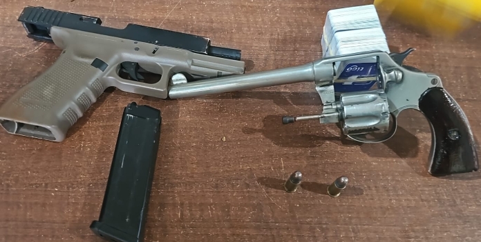 Polícia Nacional prende suspeitos e recupera celulares roubados em assalto a loja em Pedro Juan Caballero Polícia Nacional prende suspeitos e recupera celulares roubados em assalto a loja em Pedro Juan Caballero