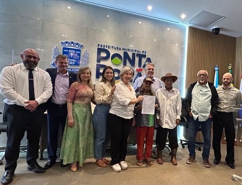 Projeto habitacional beneficia famílias indígenas de Ponta Porã com novas moradias Projeto habitacional beneficia famílias indígenas de Ponta Porã com novas moradias