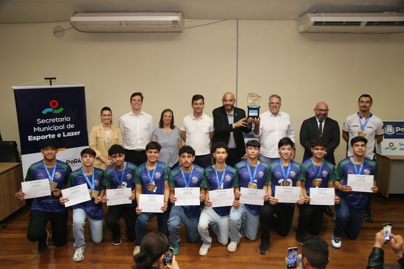 Atletas de Ponta Porã são homenageados por desempenho nos Jogos Escolares da Juventude