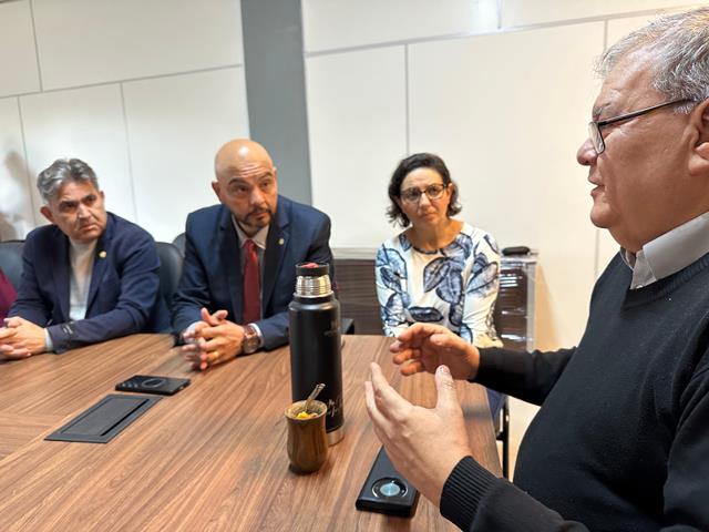 DINAC autoriza inspeção para retirada de obstáculos que impedem funcionamento pleno do Aeroporto de Ponta Porã DINAC autoriza inspeção para retirada de obstáculos que impedem funcionamento pleno do Aeroporto de Ponta Porã