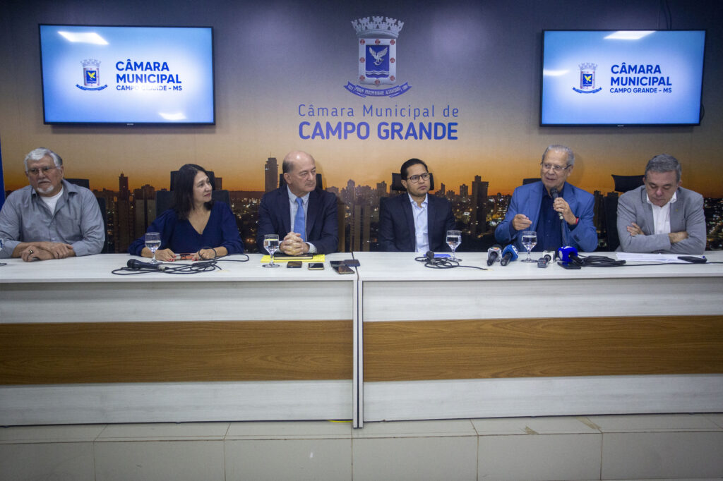 Empresas estrangeiras estão interessadas em assumir a Malha Oeste, afirma ministro