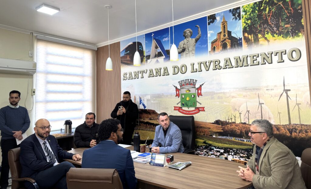 Missão da Câmara de Ponta Porã cumpre agenda em Santana do Livramento, divisa com Uruguai