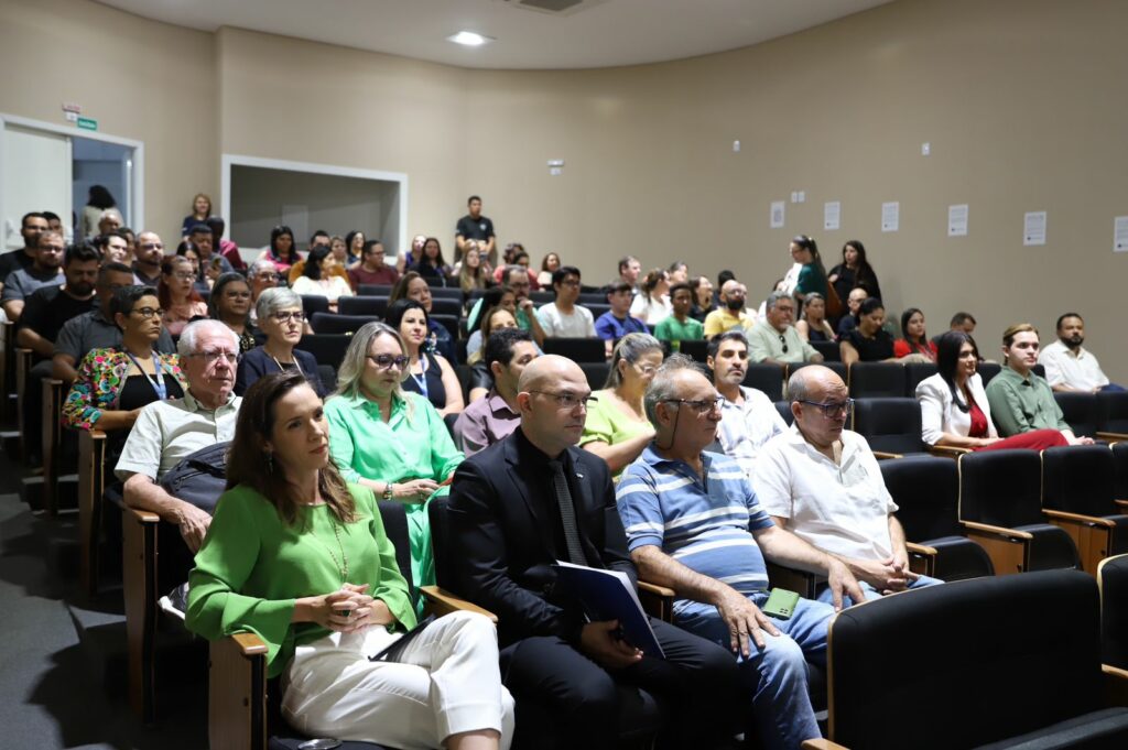 MPT-MS e Governo Estadual lançam projeto pioneiro para promover a aprendizagem entre alunos do ensino médio MPT-MS e Governo Estadual lançam projeto pioneiro para promover a aprendizagem entre alunos do ensino médio